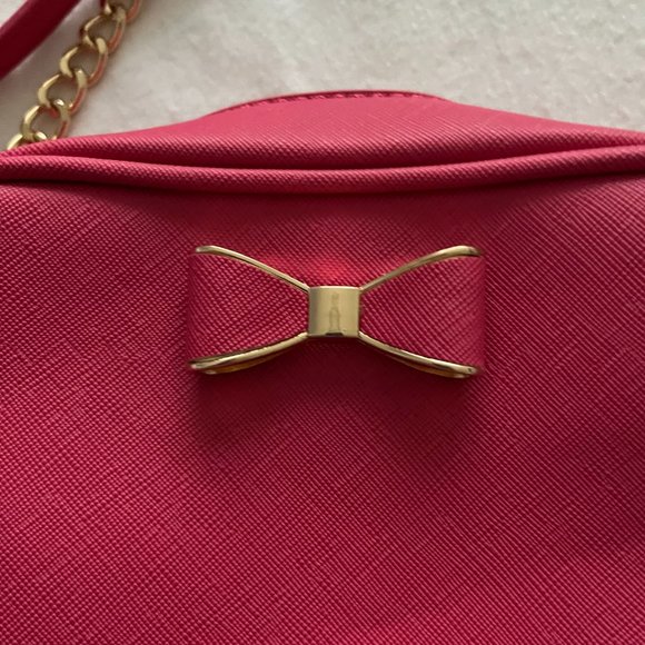 🎉Purse Sale🎉 Hot Pink Crossbody Purse By LD - Picture 3 of 9
